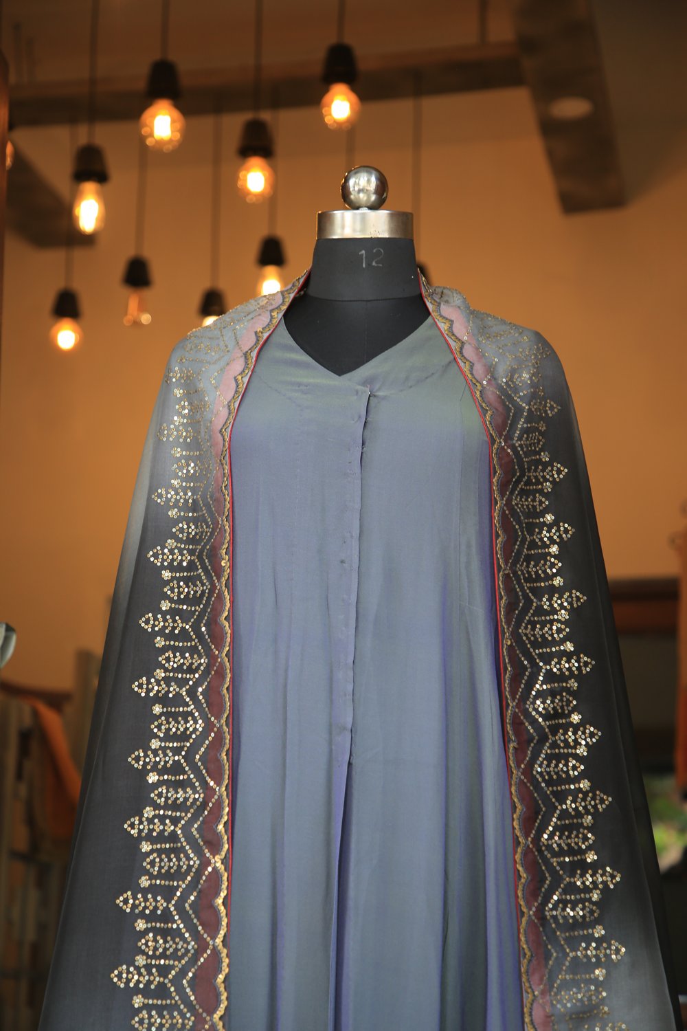DRESS