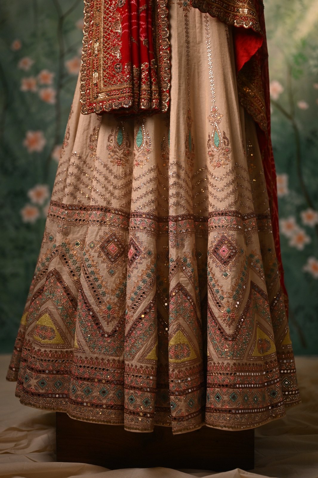 Ivory Geometric Lehenga with Red Embroidered Dupatta - view 5