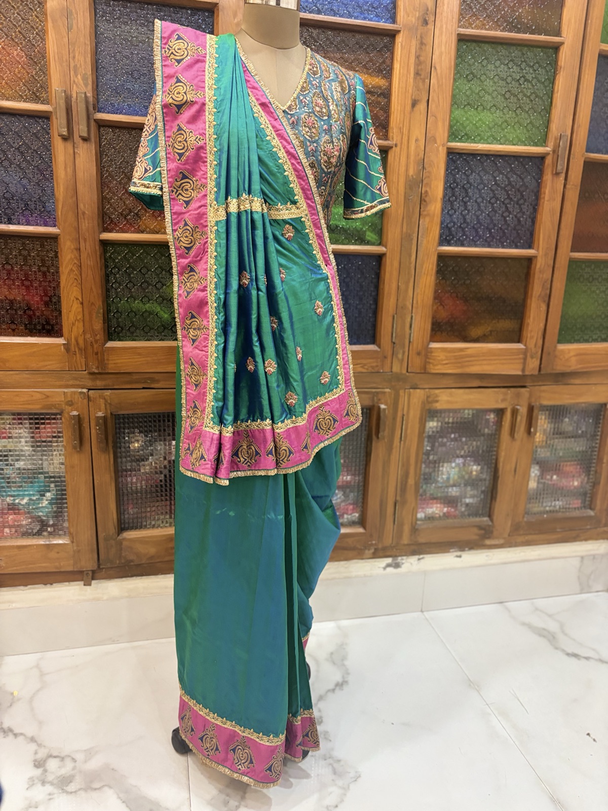 Sea Green Saree with Fuchsia Border - view 5