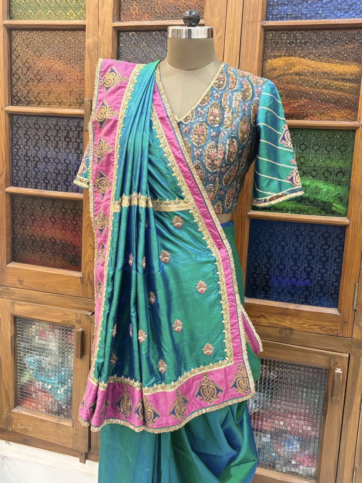 Sea Green Saree with Fuchsia Border - view 7